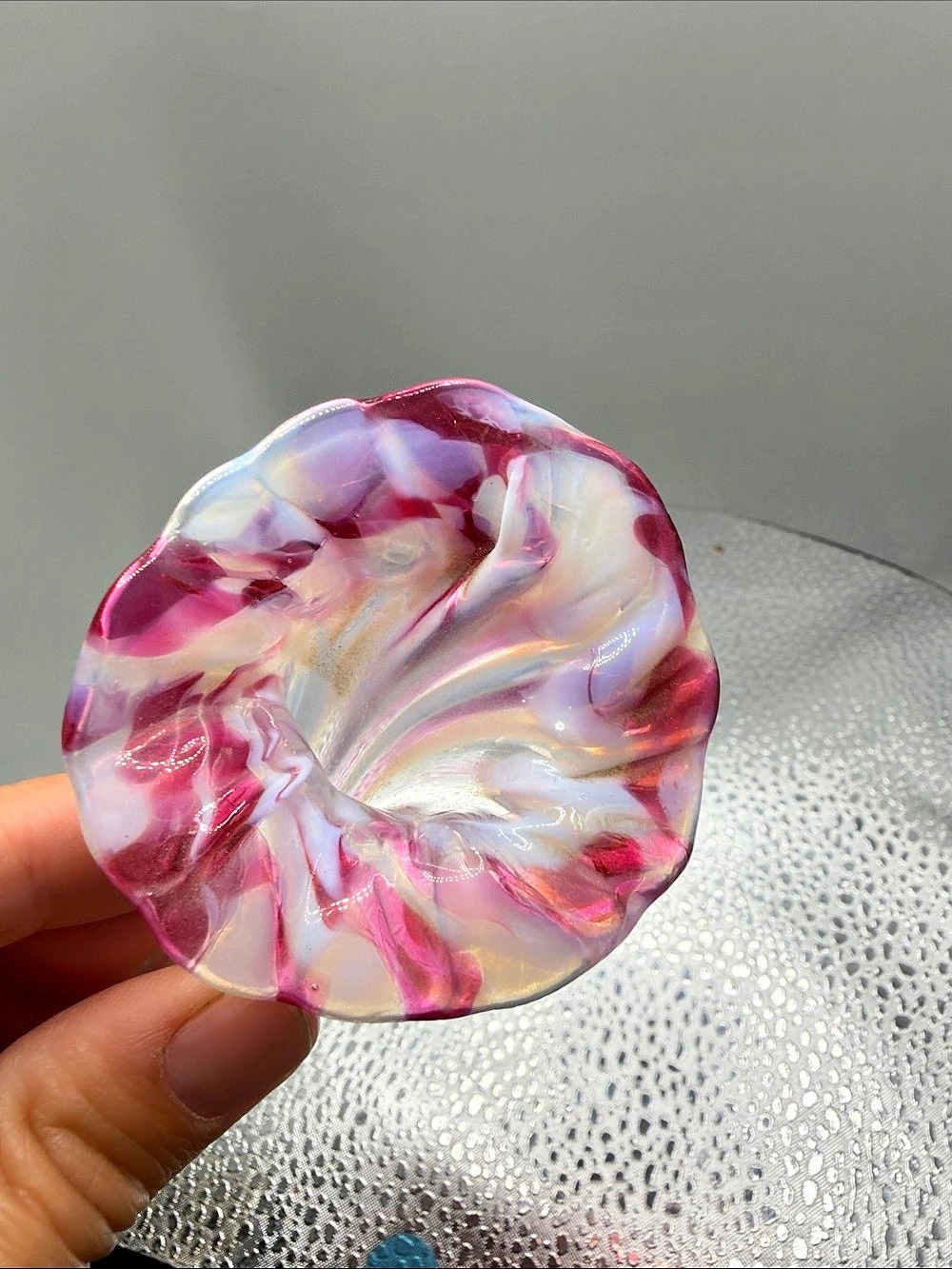 Pink & White Flower hand blown glass